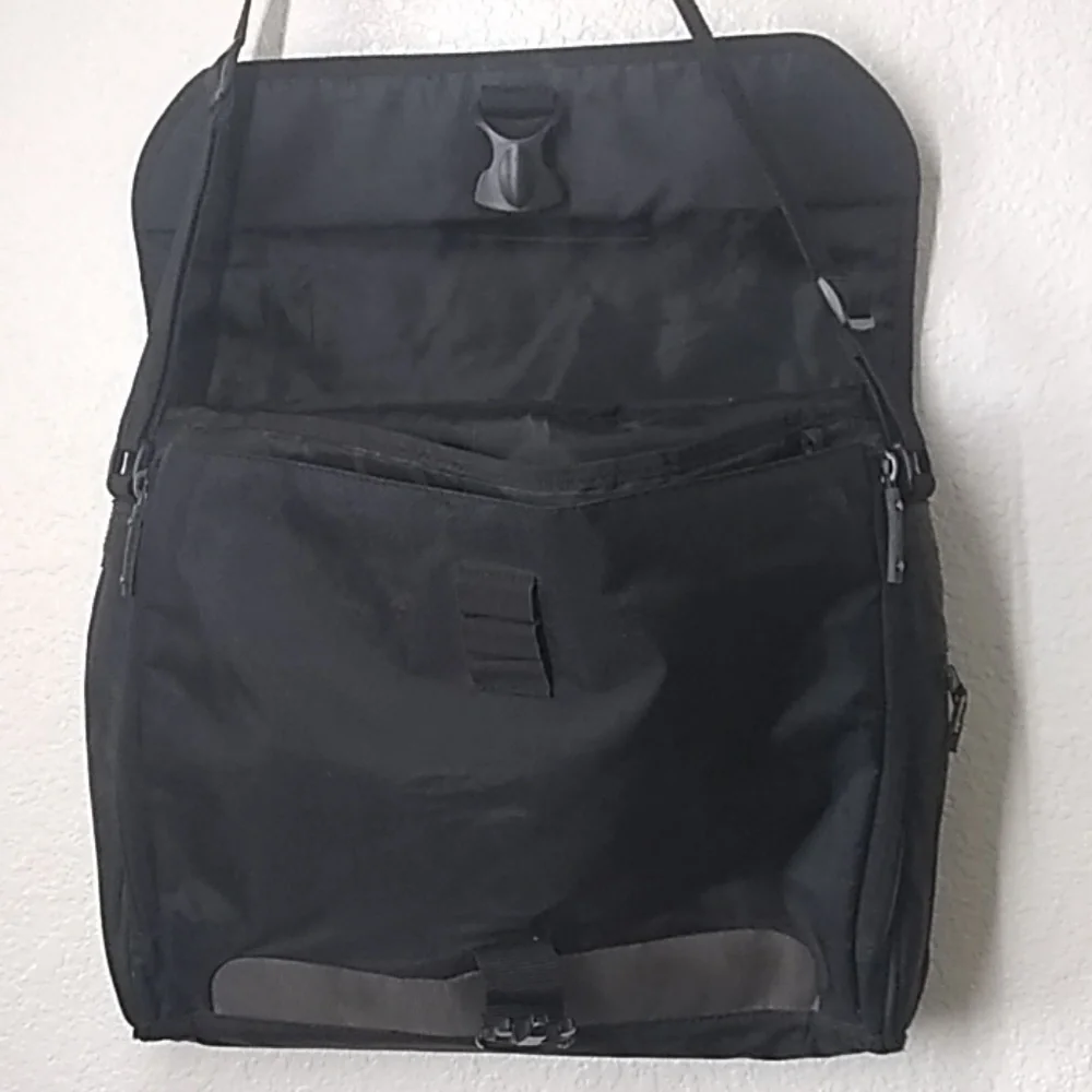 FINAL MARKDOWN Targus Laptop Bag